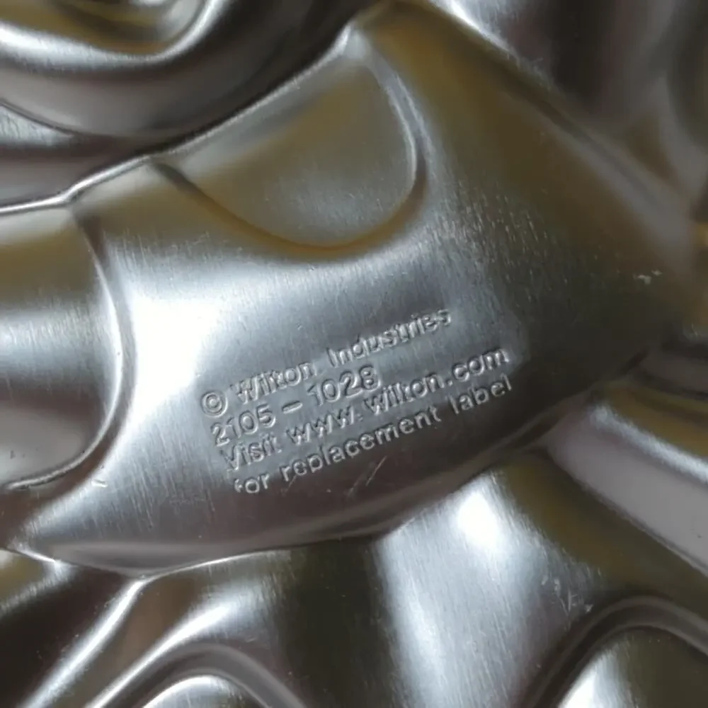 Wilton Ballerina Dancing Bear Cake Pan 2105-1028 Aluminum Dance Birthday 15